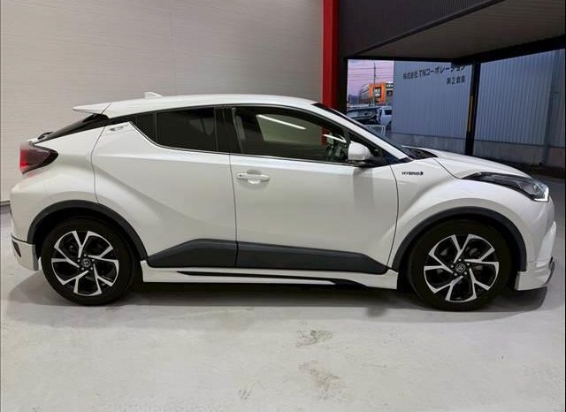 TOYOTA C-HR G 2017 full