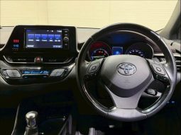 TOYOTA C-HR G 2017 full