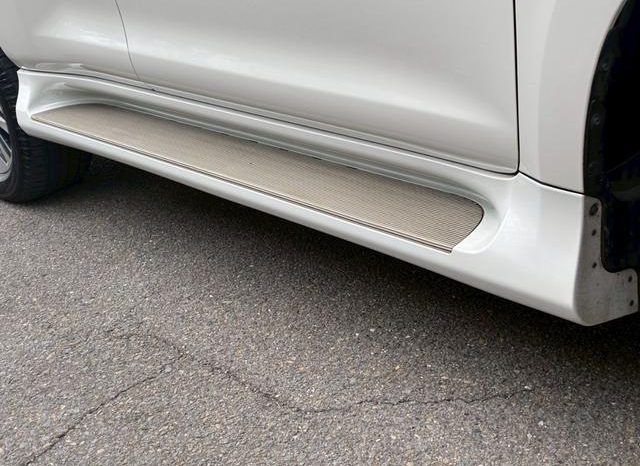 TOYOTA LAND CRUISER PRADO TX L PACKAGE full