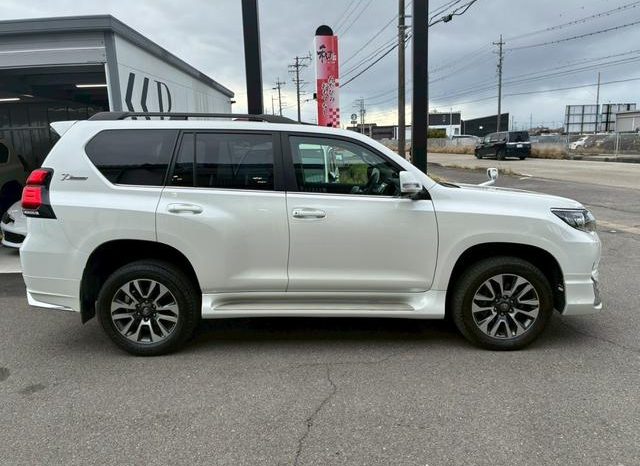 TOYOTA LAND CRUISER PRADO TX L PACKAGE full