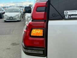 TOYOTA LAND CRUISER PRADO TX L PACKAGE full