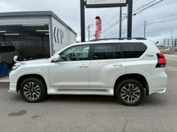 TOYOTA LAND CRUISER PRADO TX L PACKAGE full