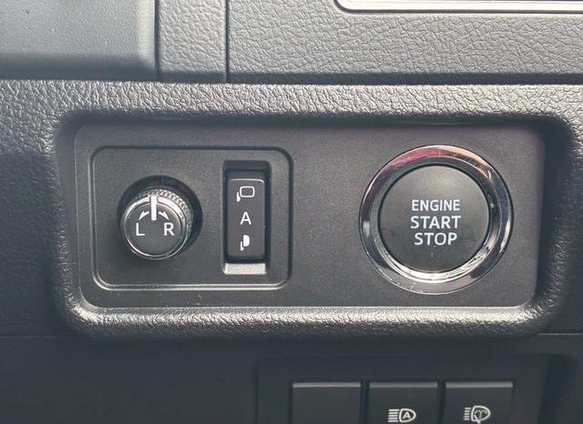 TOYOTA LAND CRUISER PRADO TX L PACKAGE full