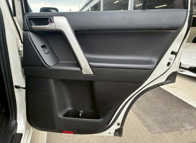 TOYOTA LAND CRUISER PRADO TX L PACKAGE full