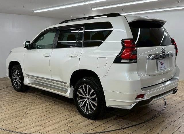 TOYOTA LAND CRUISER PRADO TX L PACKAGE 2018 full