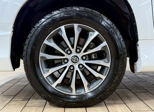 TOYOTA LAND CRUISER PRADO TX L PACKAGE 2018 full