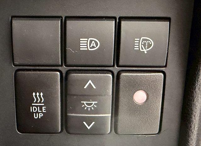 TOYOTA LAND CRUISER PRADO TX L PACKAGE 2018 full