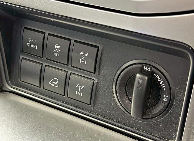 TOYOTA LAND CRUISER PRADO TX L PACKAGE 2018 full