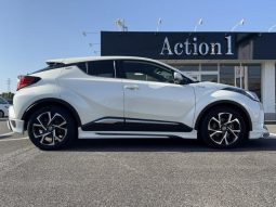 TOYOTA C-HR G 2019 full