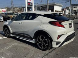 TOYOTA C-HR G 2019 full