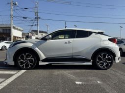 TOYOTA C-HR G 2019 full