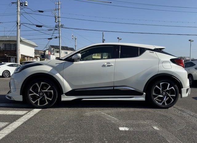 TOYOTA C-HR G 2019 full