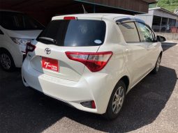 TOYOTA VITZ F 2017 full