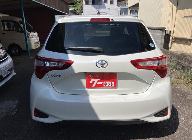 TOYOTA VITZ F 2017 full