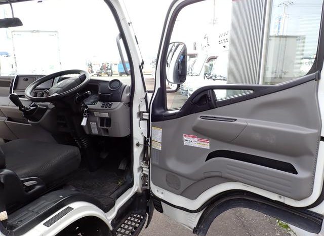 MITSUBISHI FUSO CANTER 2017 full