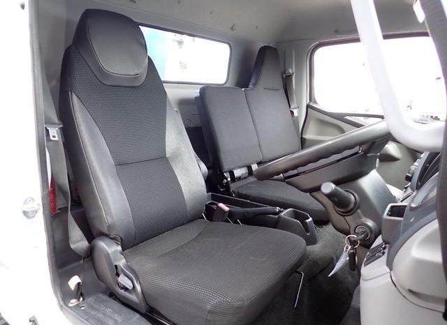 MITSUBISHI FUSO CANTER 2017 full