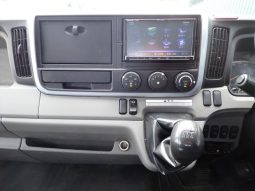 MITSUBISHI FUSO CANTER 2017 full