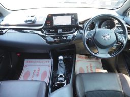 TOYOTA C-HR G 2018 full