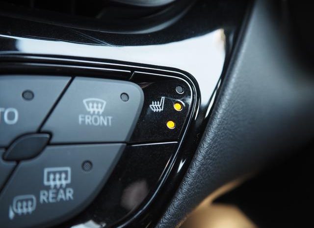 TOYOTA C-HR G 2018 full