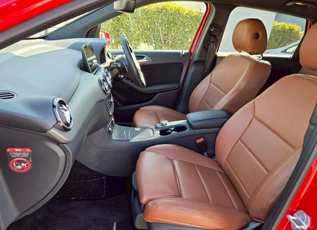 MERCEDES BENZ B-CLASS B180 2017 full