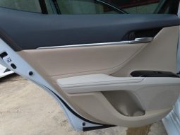 TOYOTA CAMRY G LEATHER PACKAGE 2017 full