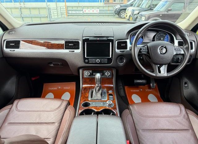 VOLKSWAGEN TOUAREG V6 BLUEMOTION TECHNOLOGY 2015 full