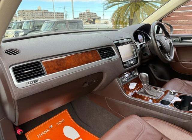 VOLKSWAGEN TOUAREG V6 BLUEMOTION TECHNOLOGY 2015 full