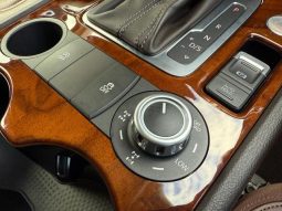 VOLKSWAGEN TOUAREG V6 BLUEMOTION TECHNOLOGY 2015 full