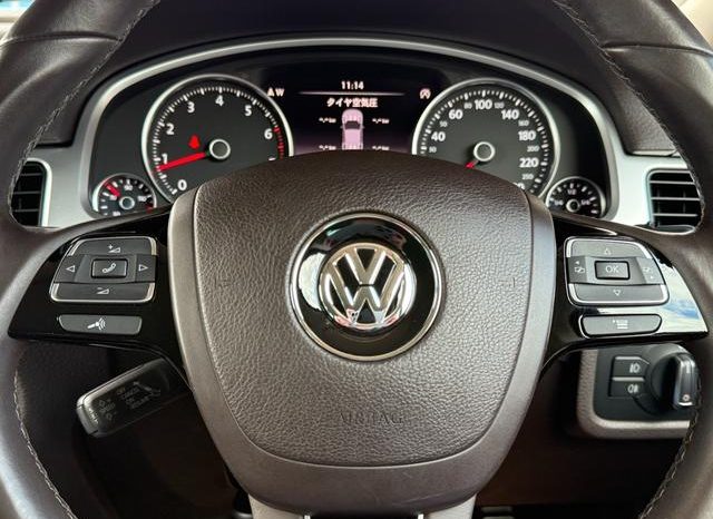 VOLKSWAGEN TOUAREG V6 BLUEMOTION TECHNOLOGY 2015 full