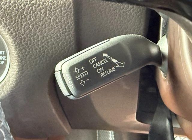 VOLKSWAGEN TOUAREG V6 BLUEMOTION TECHNOLOGY 2015 full