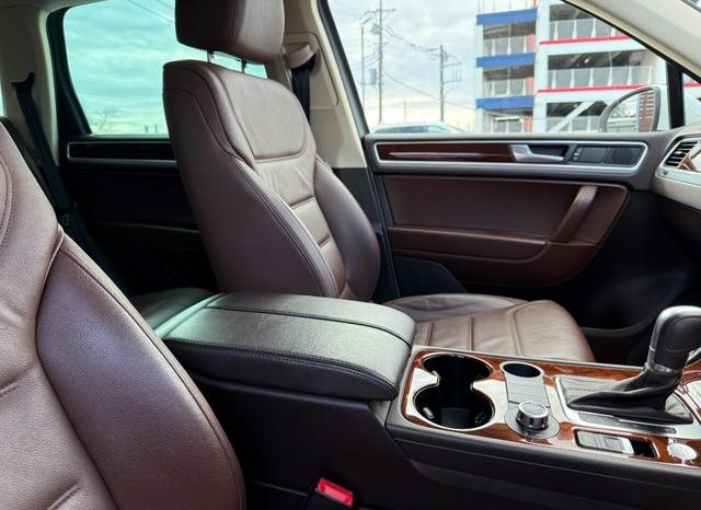 VOLKSWAGEN TOUAREG V6 BLUEMOTION TECHNOLOGY 2015 full