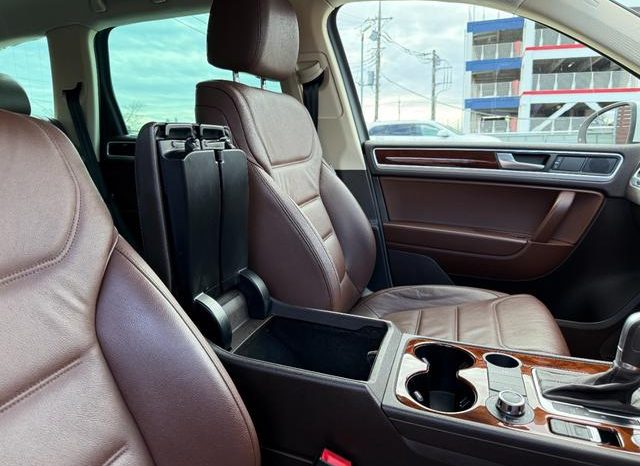 VOLKSWAGEN TOUAREG V6 BLUEMOTION TECHNOLOGY 2015 full