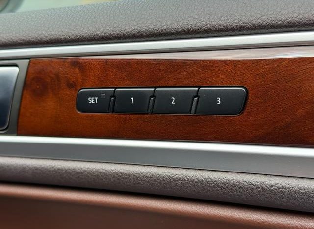 VOLKSWAGEN TOUAREG V6 BLUEMOTION TECHNOLOGY 2015 full