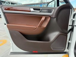 VOLKSWAGEN TOUAREG V6 BLUEMOTION TECHNOLOGY 2015 full