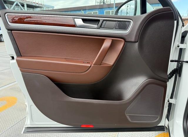 VOLKSWAGEN TOUAREG V6 BLUEMOTION TECHNOLOGY 2015 full