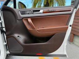 VOLKSWAGEN TOUAREG V6 BLUEMOTION TECHNOLOGY 2015 full