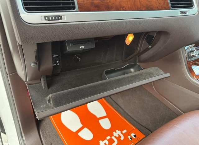 VOLKSWAGEN TOUAREG V6 BLUEMOTION TECHNOLOGY 2015 full