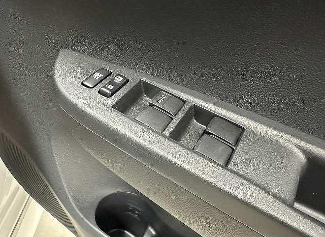 TOYOTA RACTIS S 2013 full