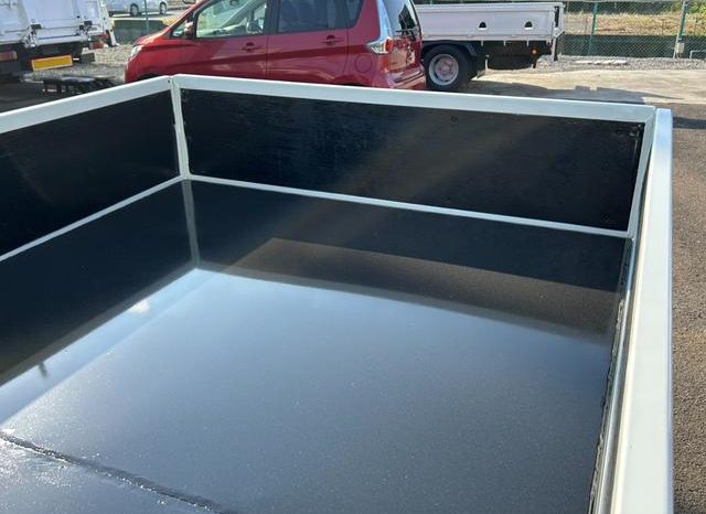 MITSUBISHI FUSO CANTER GUTS 2017 full