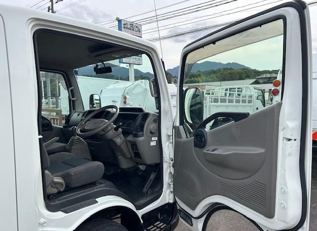 MITSUBISHI FUSO CANTER GUTS 2017 full