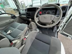 MITSUBISHI FUSO CANTER GUTS 2017 full