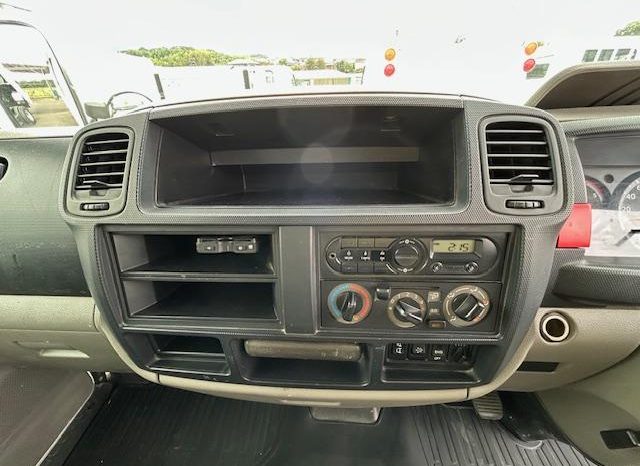 MITSUBISHI FUSO CANTER GUTS 2017 full