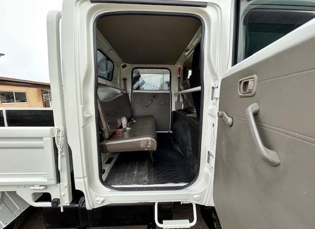 MITSUBISHI FUSO CANTER GUTS 2017 full