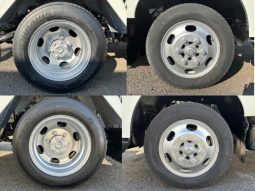 MITSUBISHI FUSO CANTER GUTS 2017 full