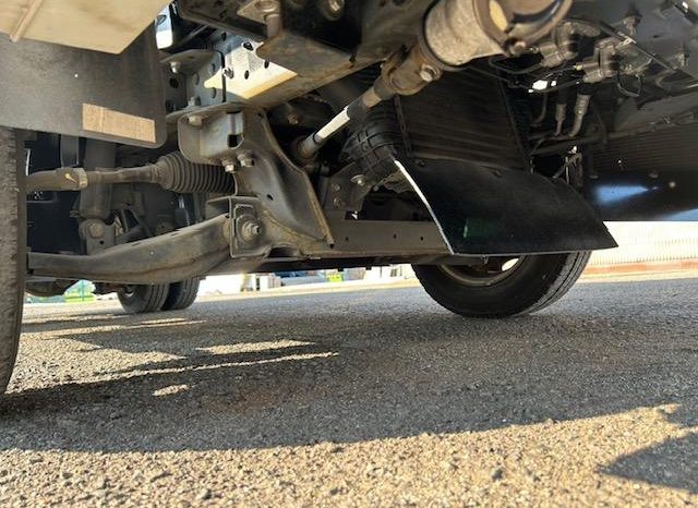 MITSUBISHI FUSO CANTER GUTS 2017 full