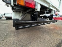 MITSUBISHI FUSO CANTER GUTS 2017 full