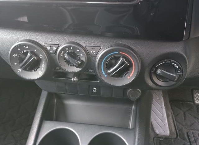 TOYOTA HILUX X 2018 full