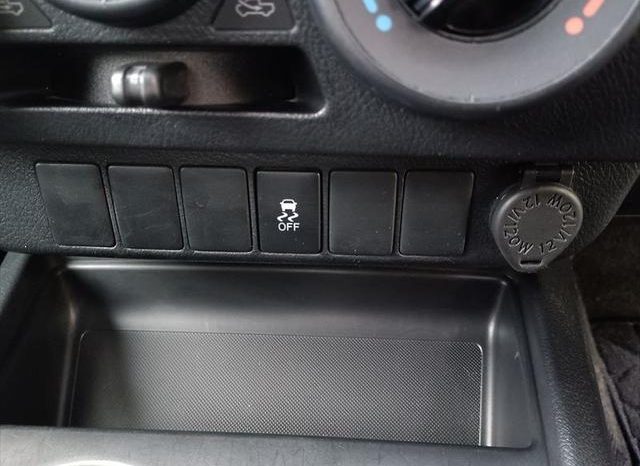 TOYOTA HILUX X 2018 full