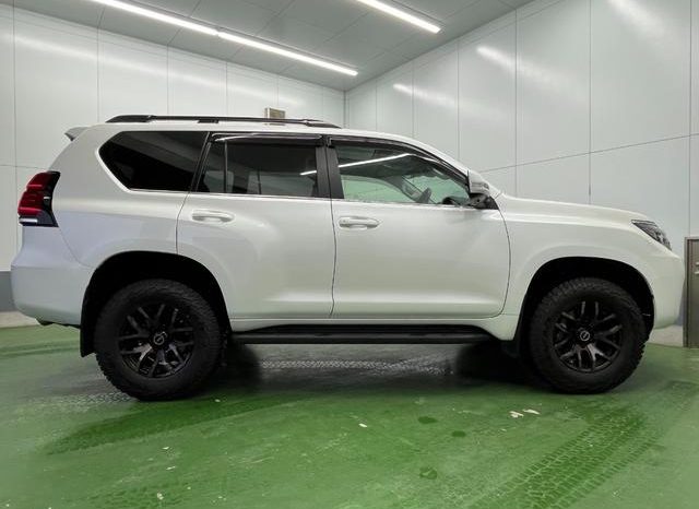 TOYOTA LAND CRUISER PRADO TX L PACKAGE 2019 full