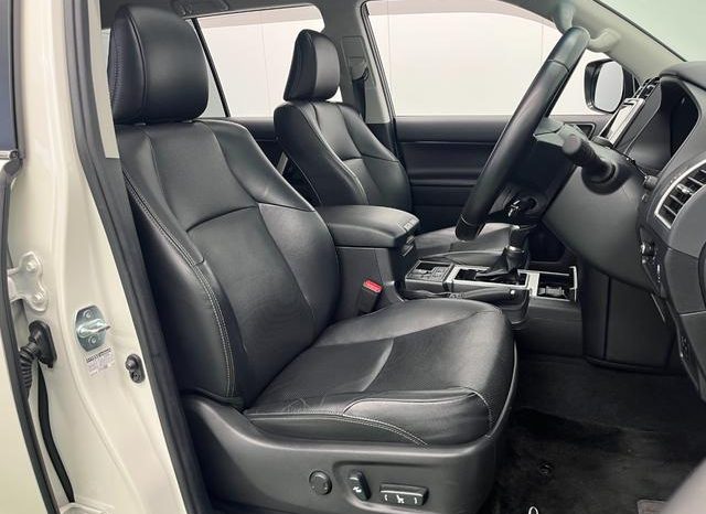 TOYOTA LAND CRUISER PRADO TX L PACKAGE 2019 full